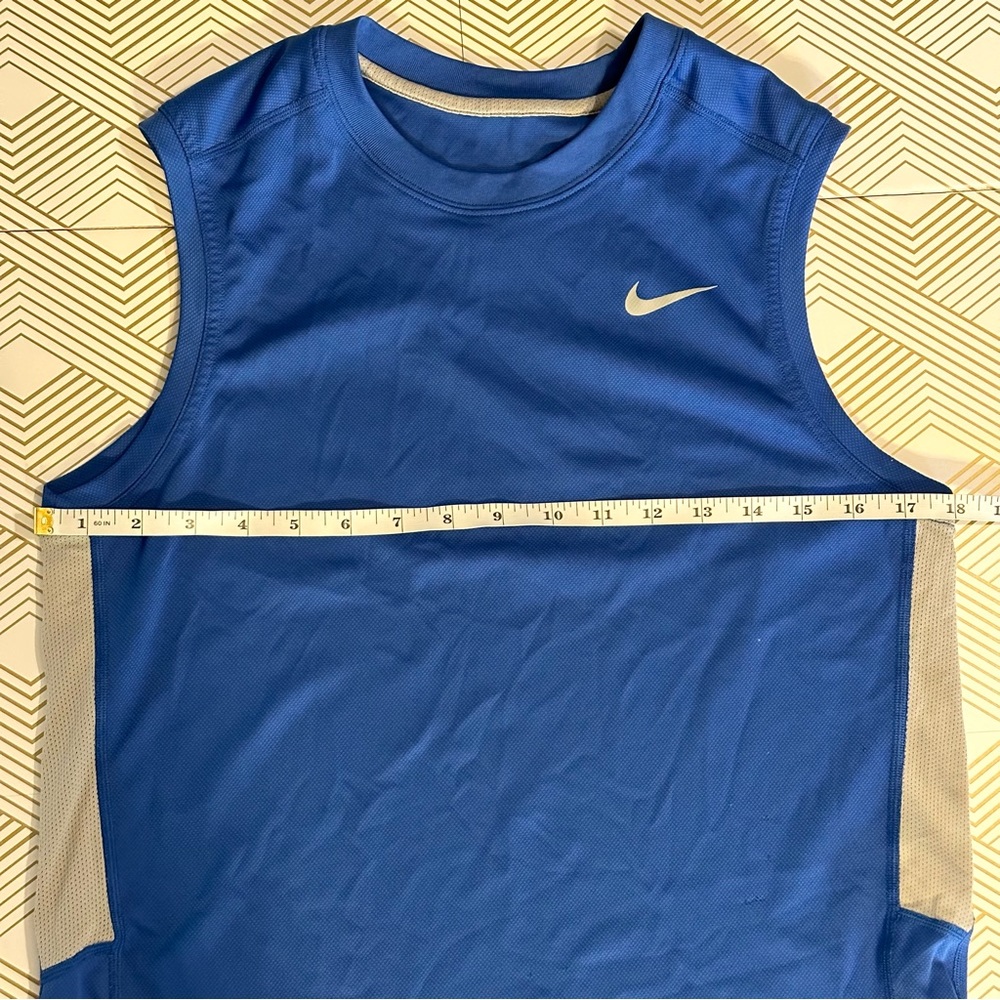 Nike Dri-FIT Men's Sleeveless Fitness T-Shirt - Picture 5 of 10
